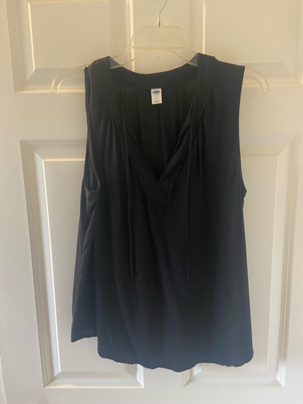 Old Navy Black Sleeveless Tie-Neck Tank Top